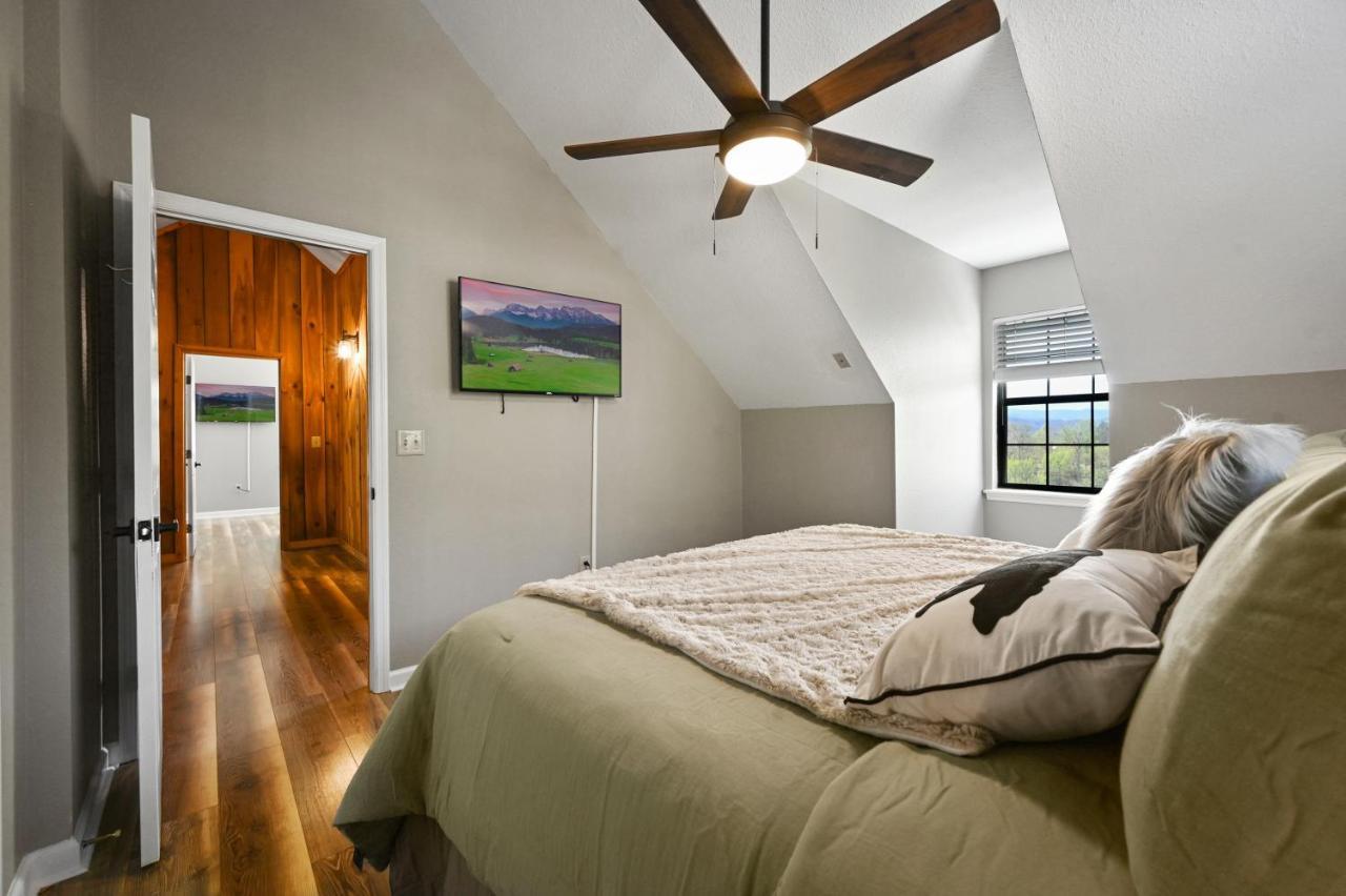 Private Mountain Cabin, Hot Tub Escape In The Smokies, With The View Sevierville Eksteriør bilde
