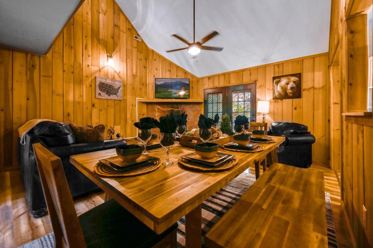Private Mountain Cabin, Hot Tub Escape In The Smokies, With The View Sevierville Eksteriør bilde