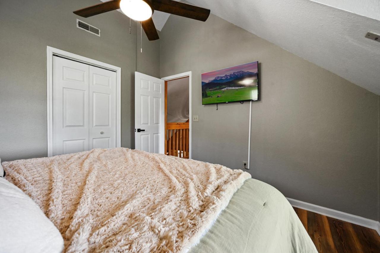 Private Mountain Cabin, Hot Tub Escape In The Smokies, With The View Sevierville Eksteriør bilde