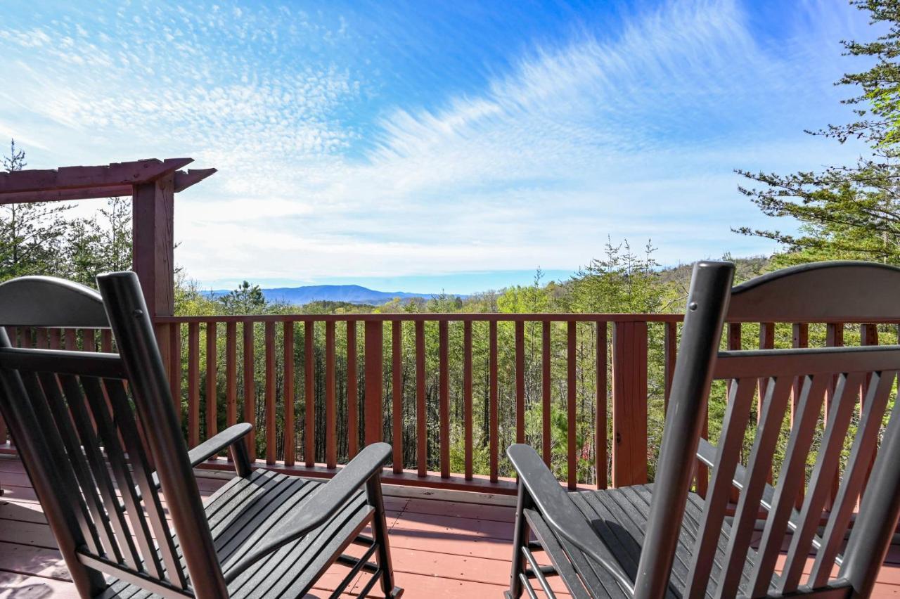 Private Mountain Cabin, Hot Tub Escape In The Smokies, With The View Sevierville Eksteriør bilde
