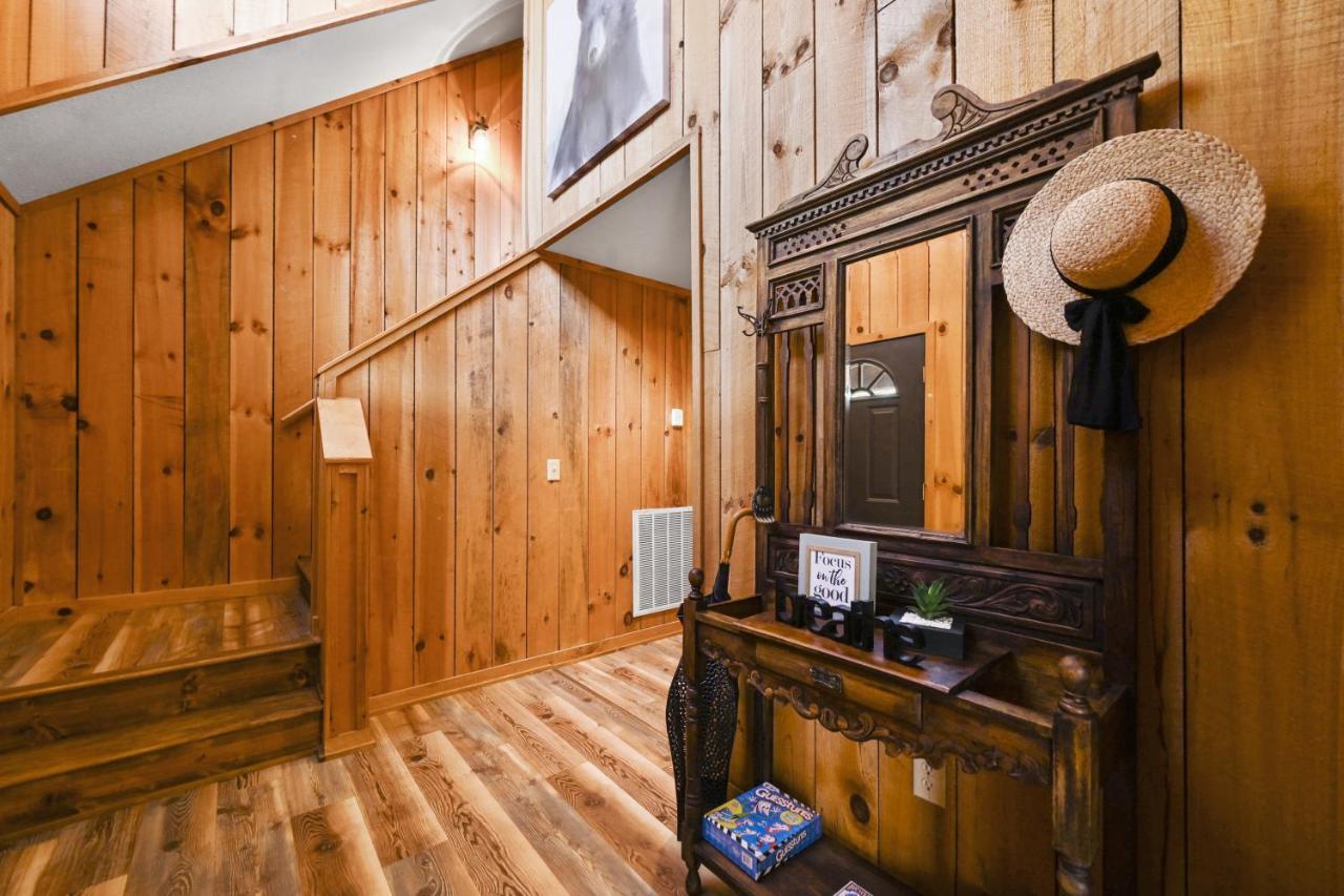 Private Mountain Cabin, Hot Tub Escape In The Smokies, With The View Sevierville Eksteriør bilde