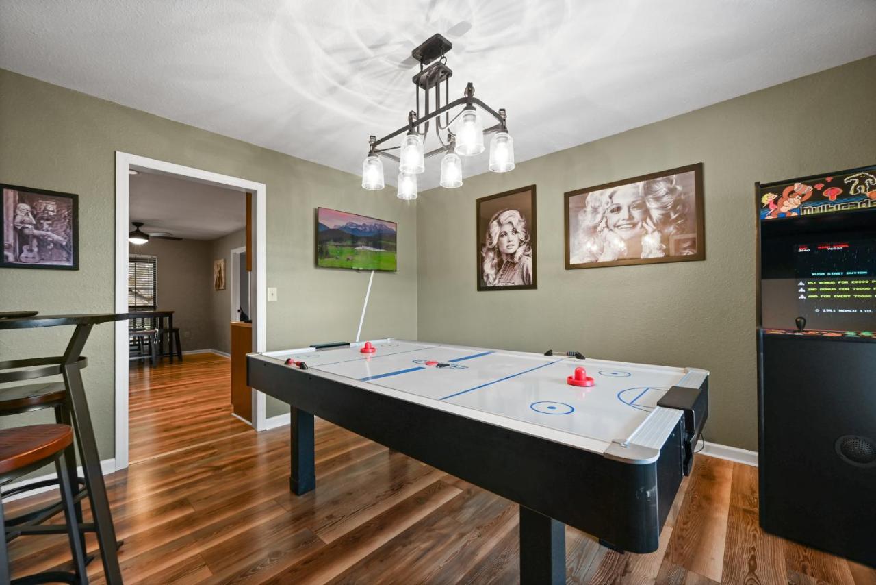 Private Mountain Cabin, Hot Tub Escape In The Smokies, With The View Sevierville Eksteriør bilde